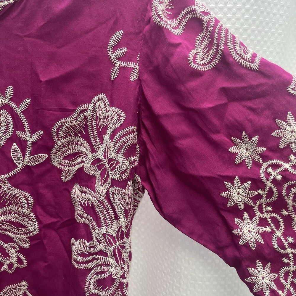 Solitaire Magenta Floral Embroidered Scallop Edge Boho Peasant Cottagecore Top L - Picture 4 of 9